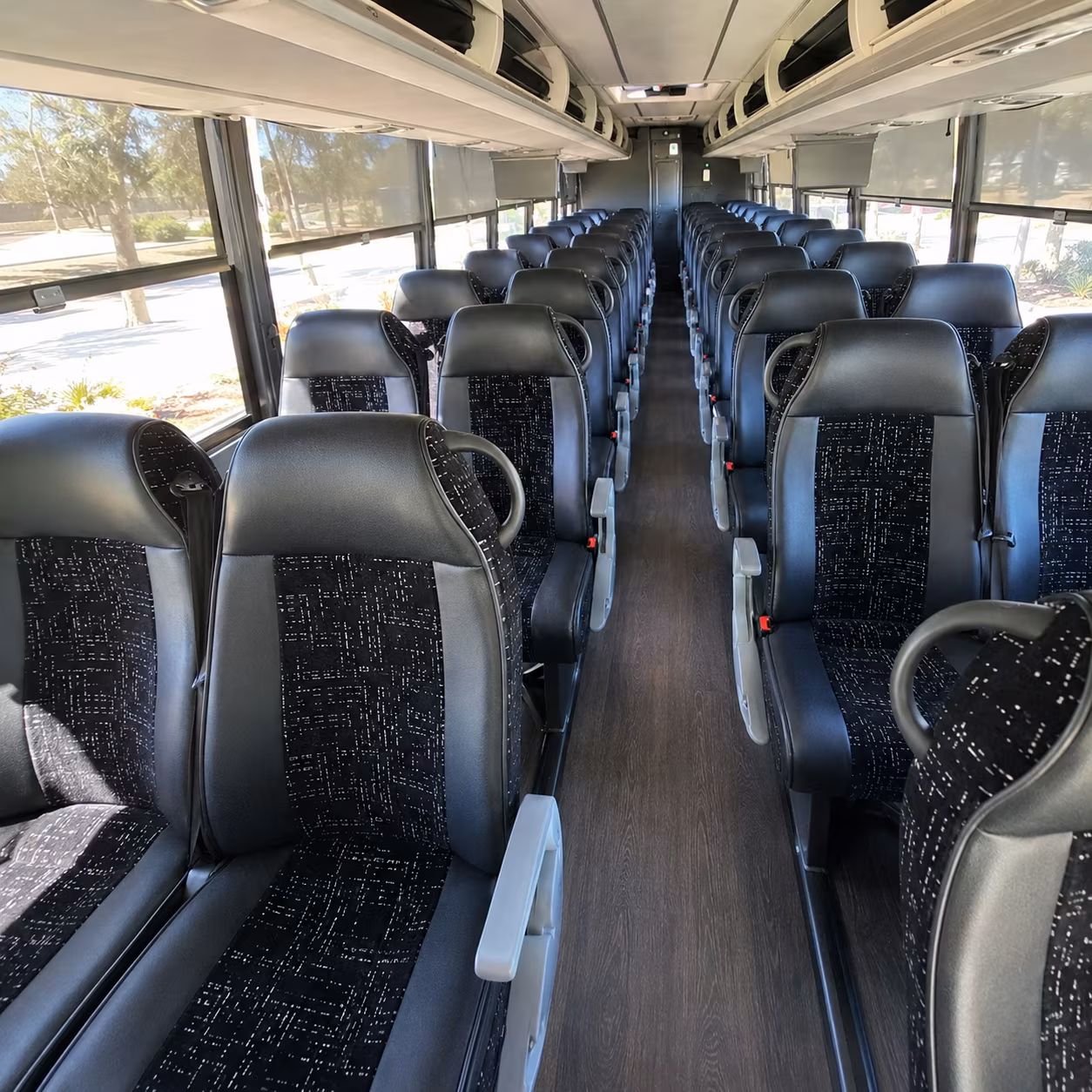 charter buses for hesperia bachelor groups heading to los angeles