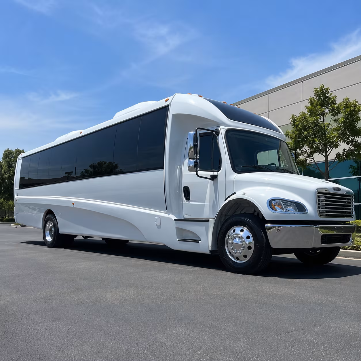 hesperia 28 passenger minibus