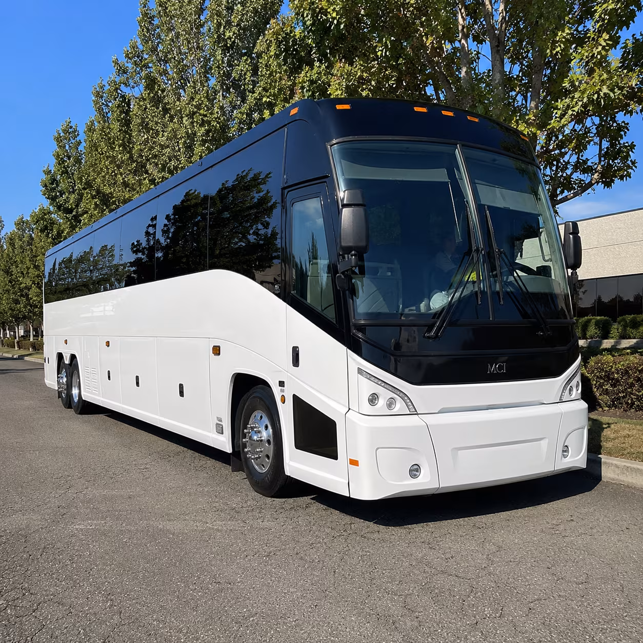 hesperia 50 passenger charter bus