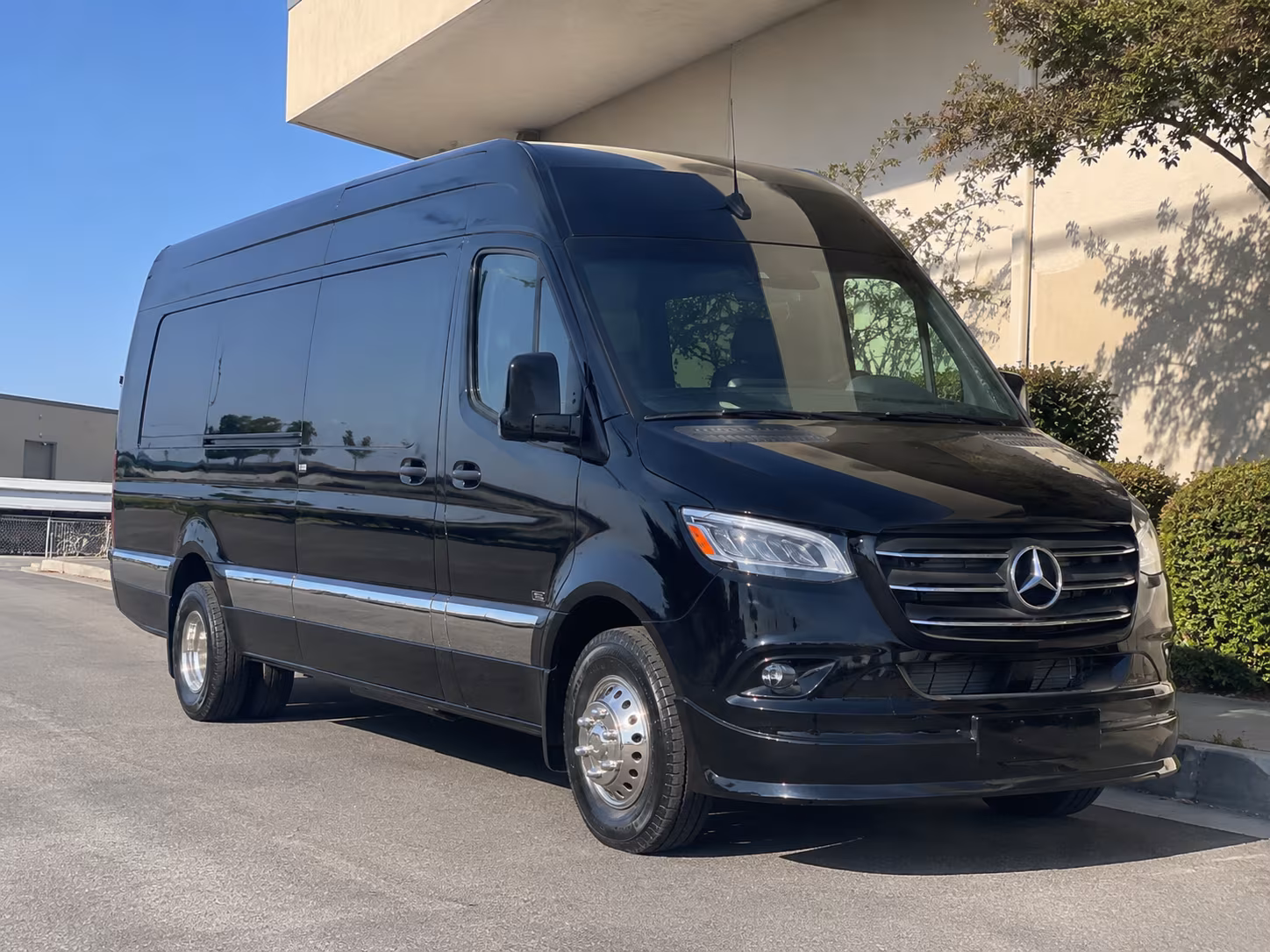 reserve transportation for your next airport transfer 4