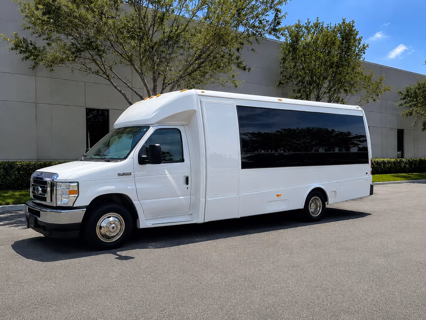 reserve transportation for your next bachelor or bachelorette party 5