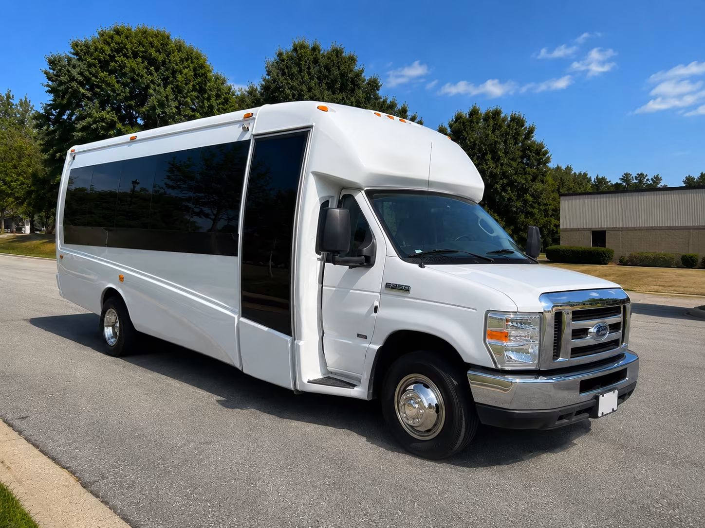 shuttle buses between hesperia hotels and convention venues along the i 15 corridor